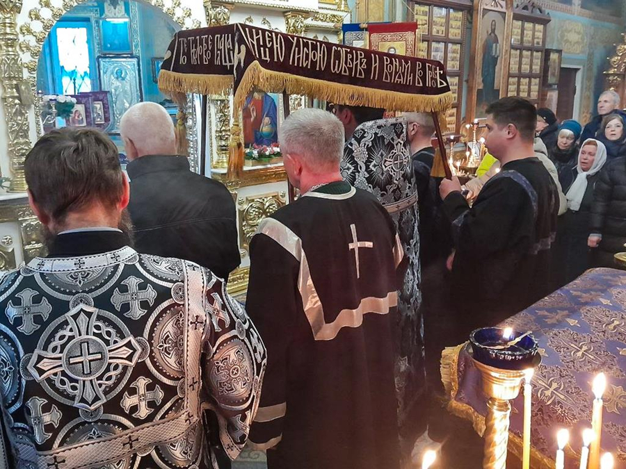 Велика П'ятниця (Вечірнє богослужіння, ФОТО) | Фото 31