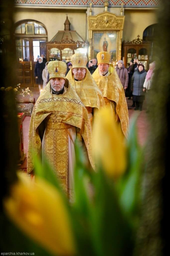 Престольне свято у храмі на честь трьох святителів міста Харкова (ФОТО) | Фото 4