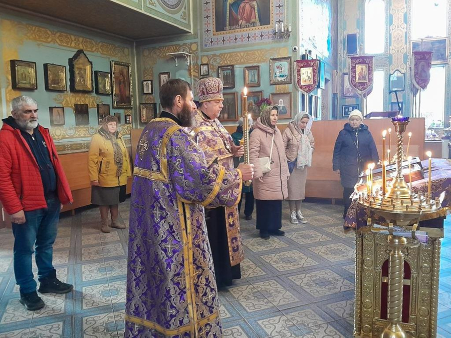 Неділя 4-а Великого посту (Вечірнє богослужіння, ФОТО) | Фото 12