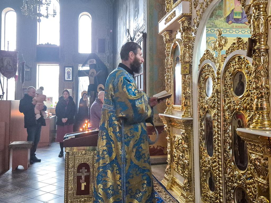 Похвала Пресвятої Богородиці (Вечірнє богослужіння, ФОТО) | Фото 4