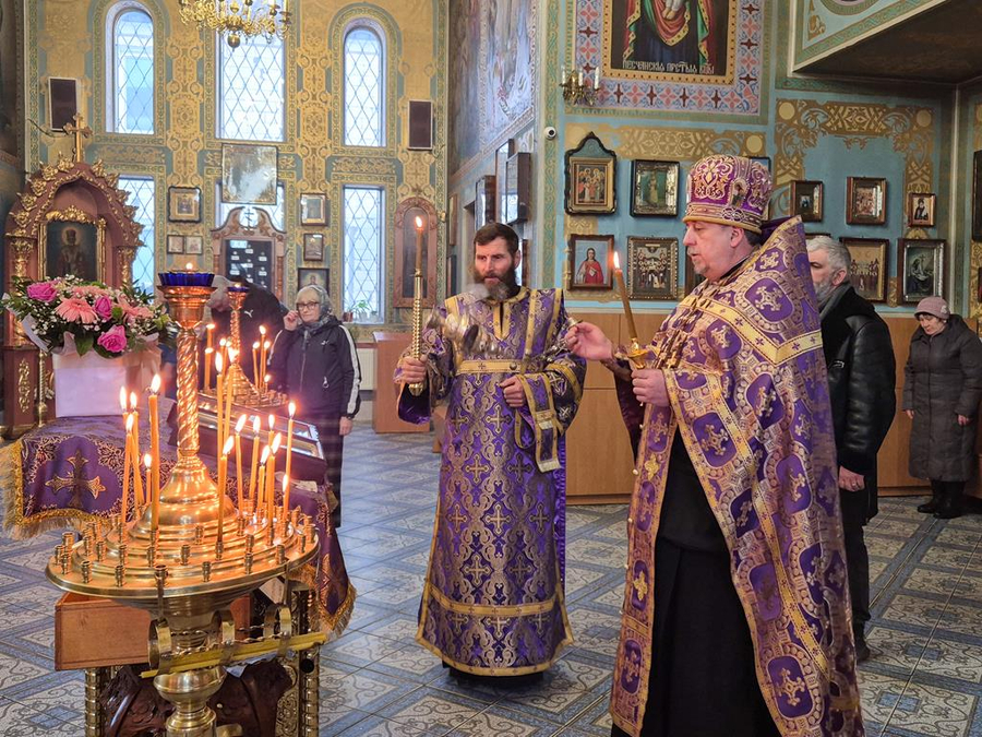 Неділя 2-а Великого посту (Вечірнє богослужіння, ФОТО) | Фото 10