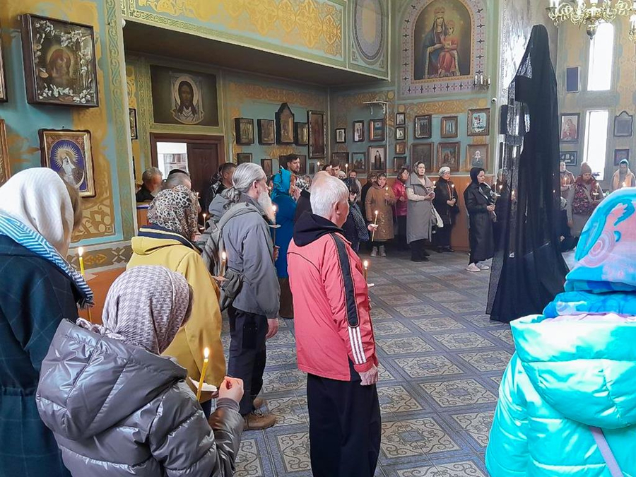 Четвер Страсної седмиці (Вечірнє богослужіння, ФОТО) | Фото 10