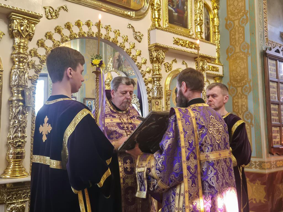 Неділя Хрестопоклонна (Вечірнє богослужіння, ФОТО) | Фото 9