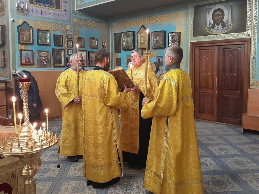 Неділя про митаря та фарисея (Вечірнє богослужіння, ФОТО) | Фото 10