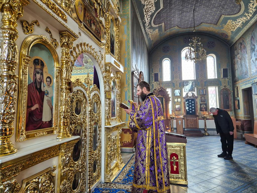 Неділя 2-а Великого посту (Вечірнє богослужіння, ФОТО) | Фото 4