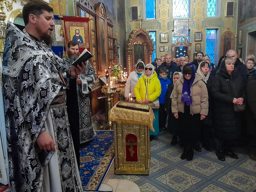 Велика П'ятниця (Вечірнє богослужіння, ФОТО) | Фото 36