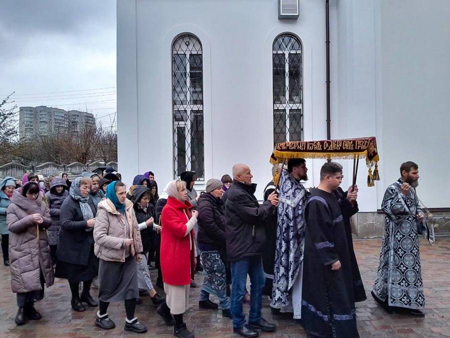 Велика П'ятниця (Вечірнє богослужіння, ФОТО) | Фото 22