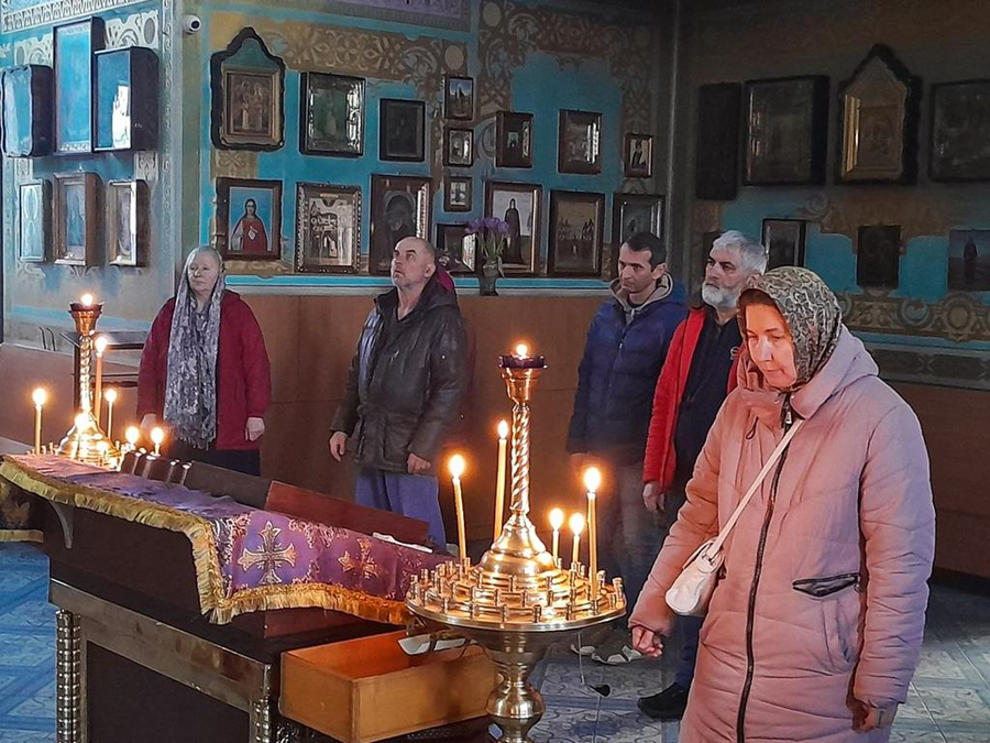 Неділя 4-а Великого посту (Вечірнє богослужіння, ФОТО) | Фото 18