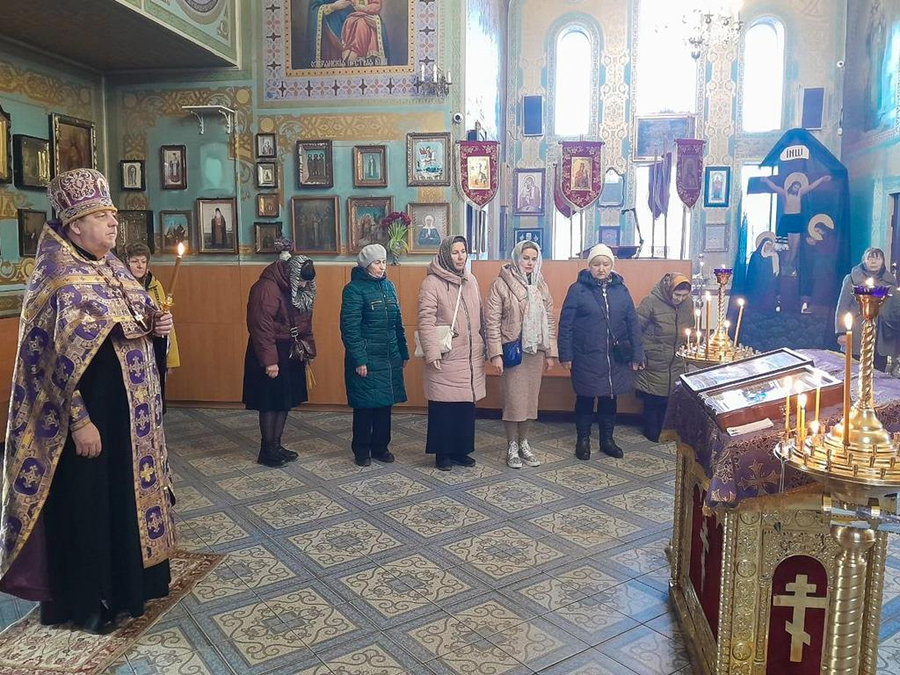 Неділя 4-а Великого посту (Вечірнє богослужіння, ФОТО) | Фото 13