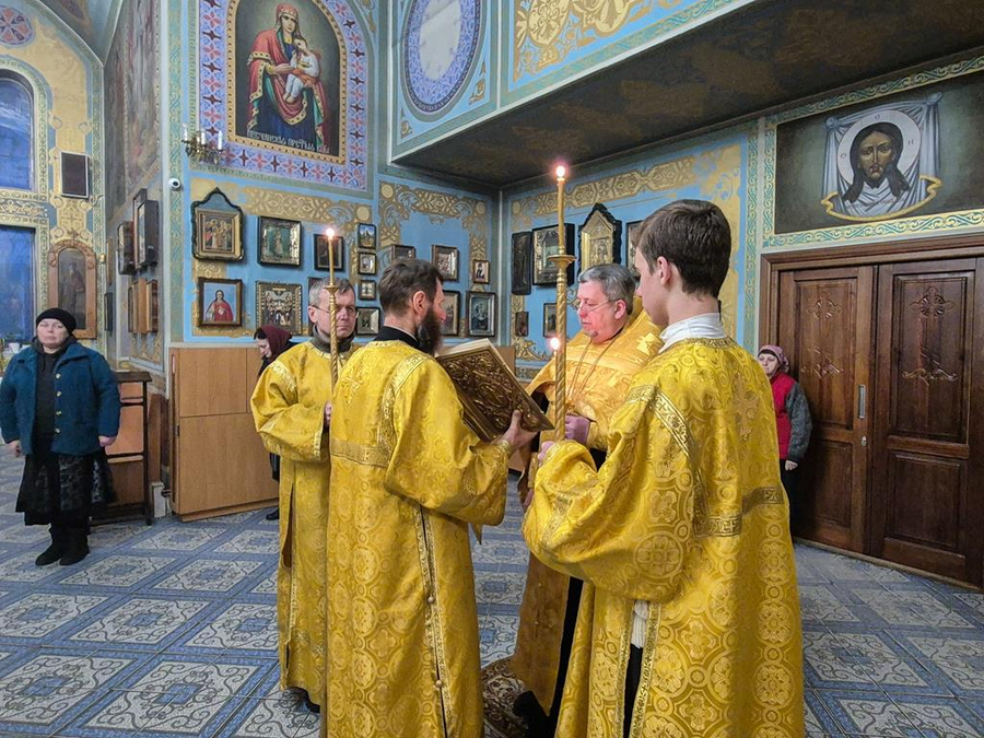 Неділя про блудного сина (Вечірнє богослужіння, ФОТО) | Фото 8