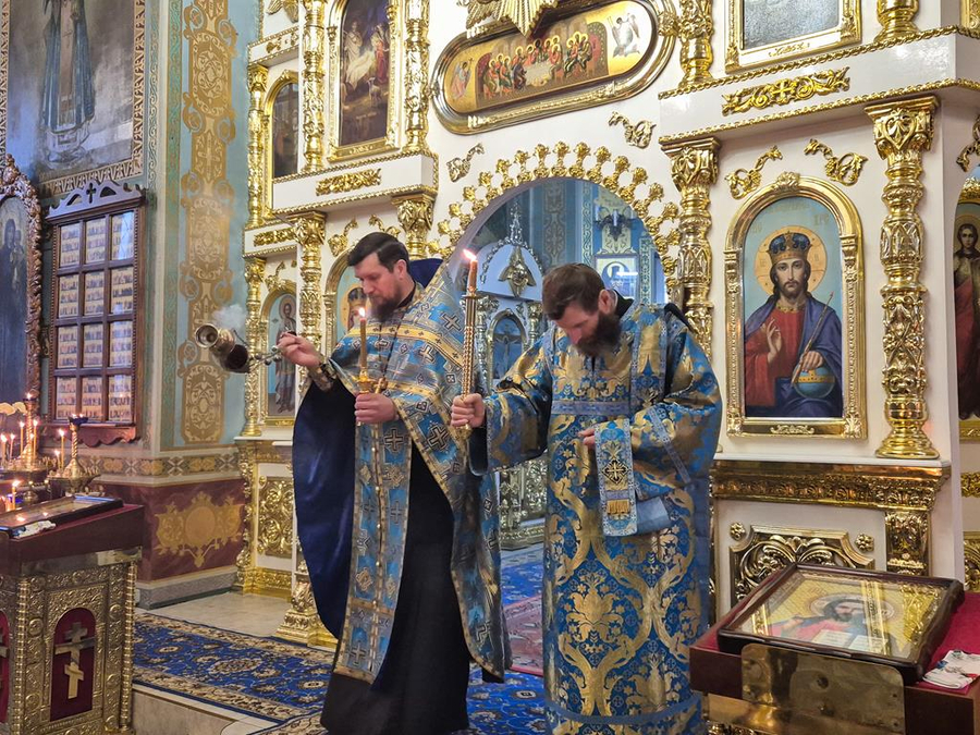 Похвала Пресвятої Богородиці (Вечірнє богослужіння, ФОТО) | Фото 2