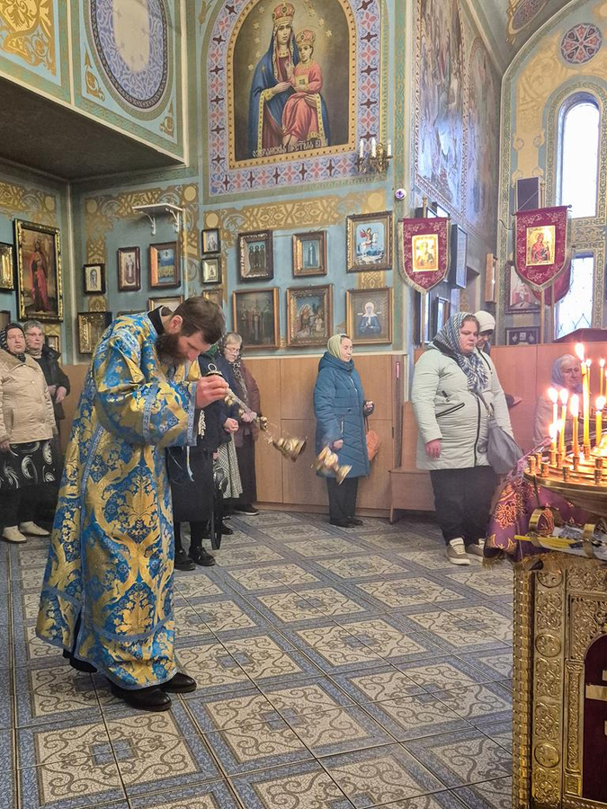Похвала Пресвятої Богородиці (Вечірнє богослужіння, ФОТО) | Фото 13