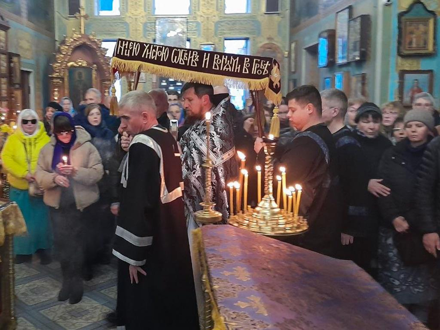 Велика П'ятниця (Вечірнє богослужіння, ФОТО) | Фото 30