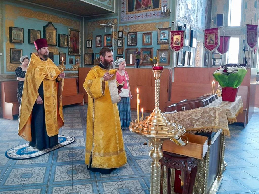 День пам'яті великомученика та цілителя Пантелеймона (Вечірнє богослужіння, ФОТО) | Фото 6