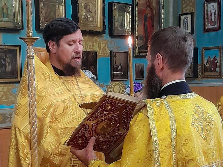 Неділя 4-а після П'ятидесятниці (Вечірнє богослужіння, ФОТО) | Фото 11