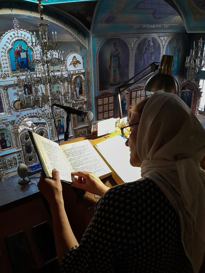 Вечірнє богослужіння напередодні свята первоверховних апостолів Петра та Павла (ФОТО) | Фото 18