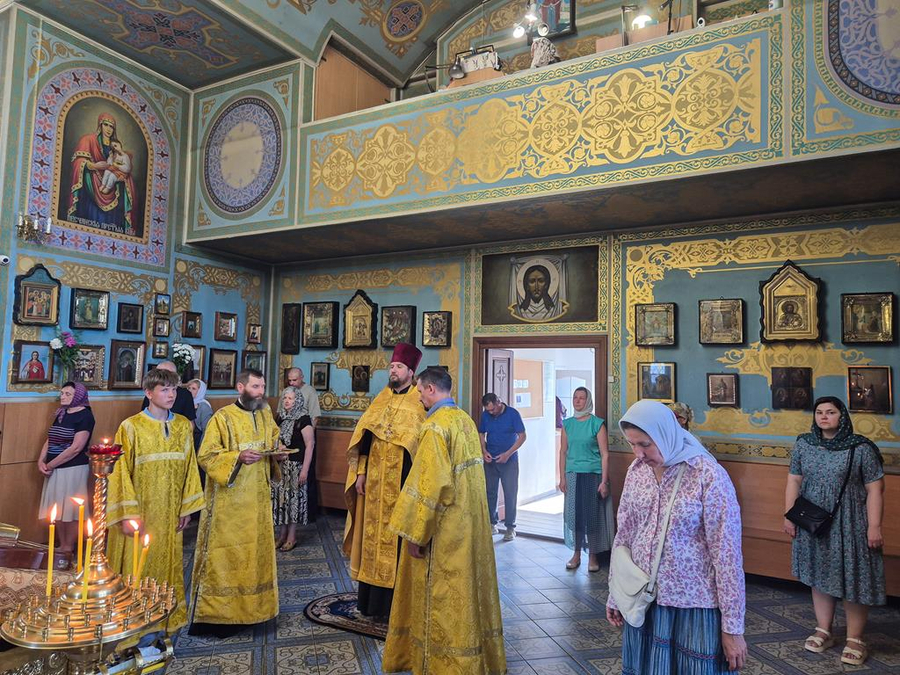 Неділя 1-а після П'ятидесятниці (Вечірнє богослужіння, ФОТО) | Фото 11