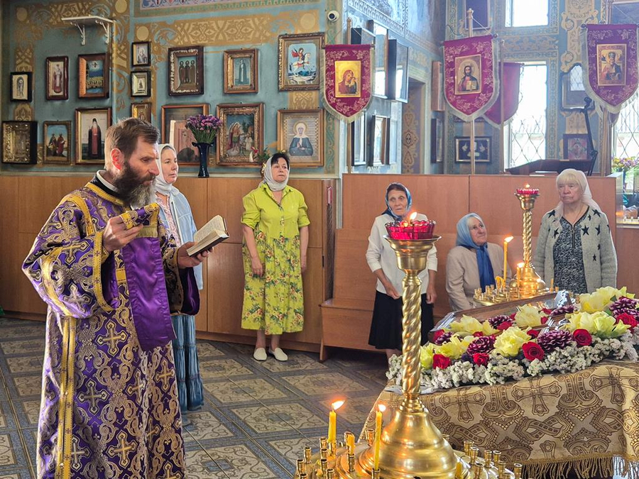 Винесення Чесних Древ Животворящого Хреста Господнього (Вечірнє богослужіння, ФОТО) | Фото 12