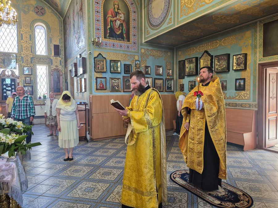 Перенесення мощей святителя і чудотворця Миколая з Мир Лікійських у Бар (Вечірнє богослужіння, ФОТО) | Фото 11