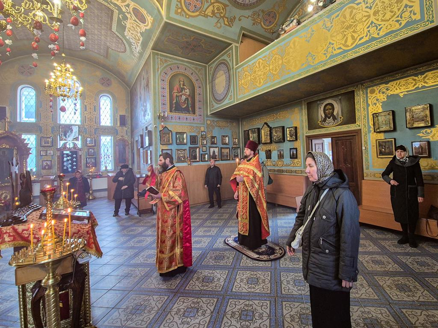 Неділя 4-а після Пасхи (Вечірнє богослужіння, ФОТО) | Фото 14