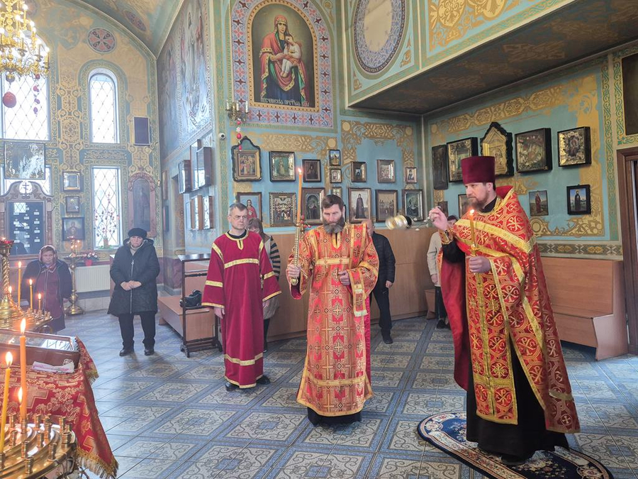 Неділя 4-а після Пасхи (Вечірнє богослужіння, ФОТО) | Фото 13