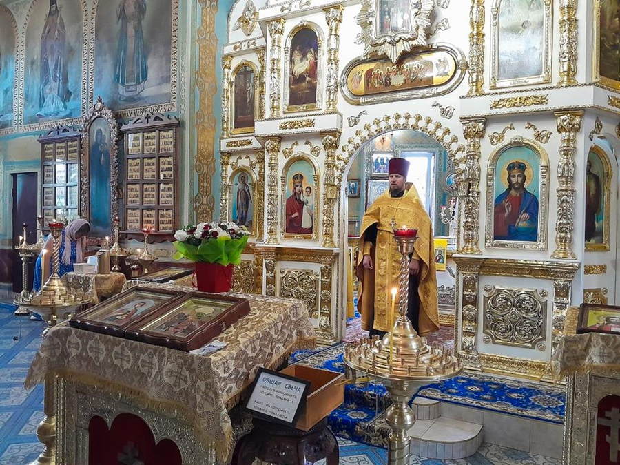 День пам'яті великомученика та цілителя Пантелеймона (Вечірнє богослужіння, ФОТО) | Фото 12