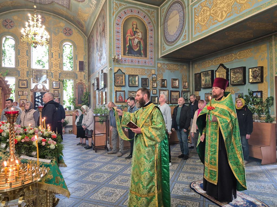 День Святої Трійці (Вечірнє богослужіння, ФОТО) | Фото 16