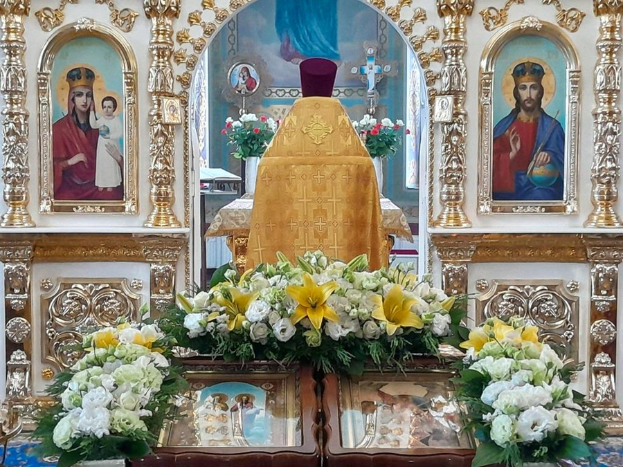 Вечірнє богослужіння напередодні свята первоверховних апостолів Петра та Павла (ФОТО) | Фото 20