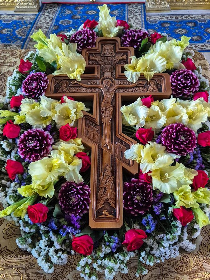 Винесення Чесних Древ Животворящого Хреста Господнього (Вечірнє богослужіння, ФОТО) | Фото 10