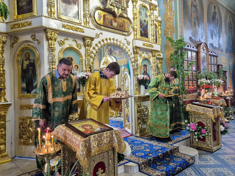 День Святої Трійці (Вечірнє богослужіння, ФОТО) | Фото 21