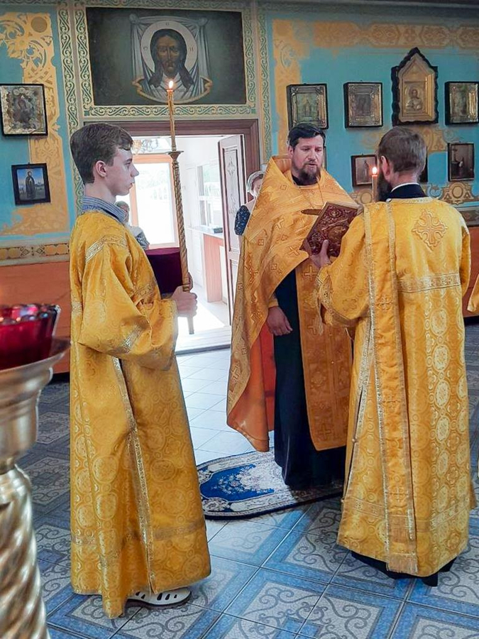 День пам'яті великомученика та цілителя Пантелеймона (Вечірнє богослужіння, ФОТО) | Фото 9