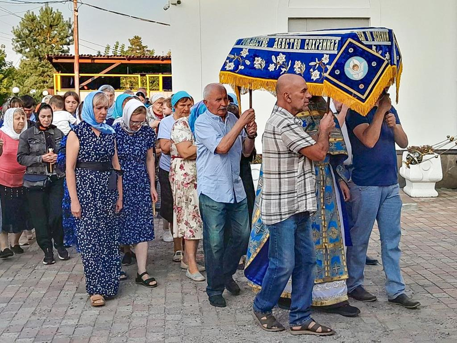 Вечірня свята Успіння Пресвятої Богородиці (ФОТО) | Фото 27