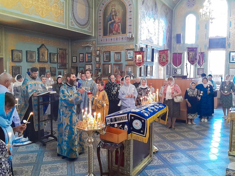 Вечірня свята Успіння Пресвятої Богородиці (ФОТО) | Фото 6