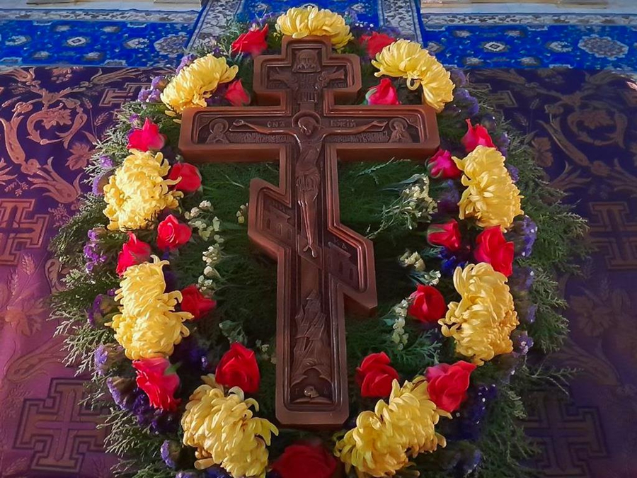 Воздвиження Чесного і Животворящого Хреста Господнього (Вечірнє богослужіння, ФОТО) | Фото 19