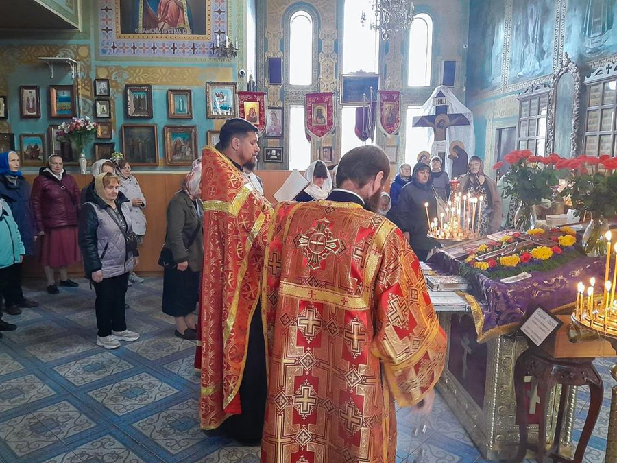 Молебень в день пам'яти святих мучениць Віри, Надії, Любові та матері їхньої Софії (ФОТО) | Фото 3